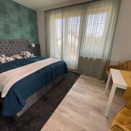 Hollik Apartmanhaz Ξενοδοχείο με διαμερίσματα Balatonfüred