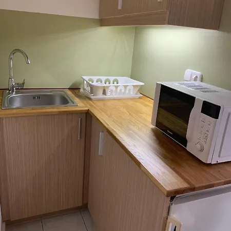 Hollik Apartmanhaz Ξενοδοχείο με διαμερίσματα
