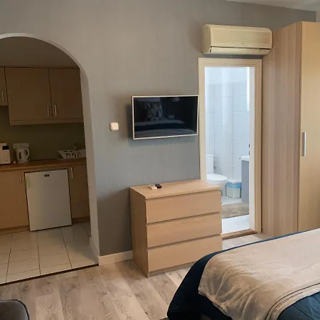 アパートホテル Hollik Apartmanhaz