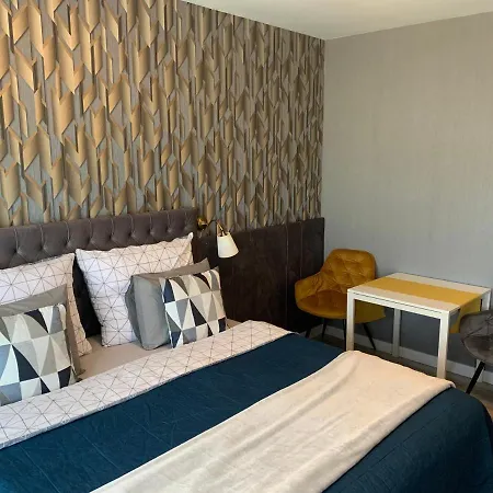 Hollik Apartmanhaz Aparthotel Balatonfured