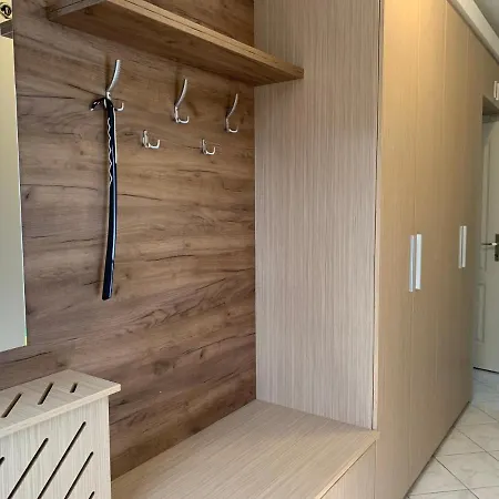 Hollik Apartmanhaz 4* バラトンフレド