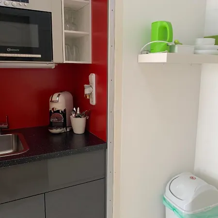Hollik Apartmanhaz 3*