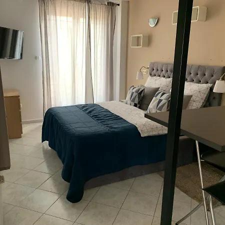 Hollik Apartmanhaz