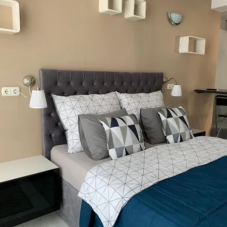 Hollik Apartmanhaz Ξενοδοχείο με διαμερίσματα