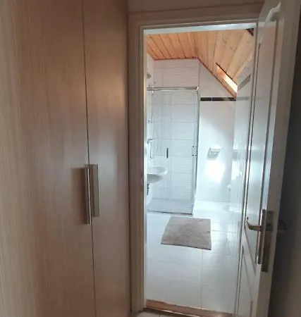 Hollik Apartmanhaz מלון דירות