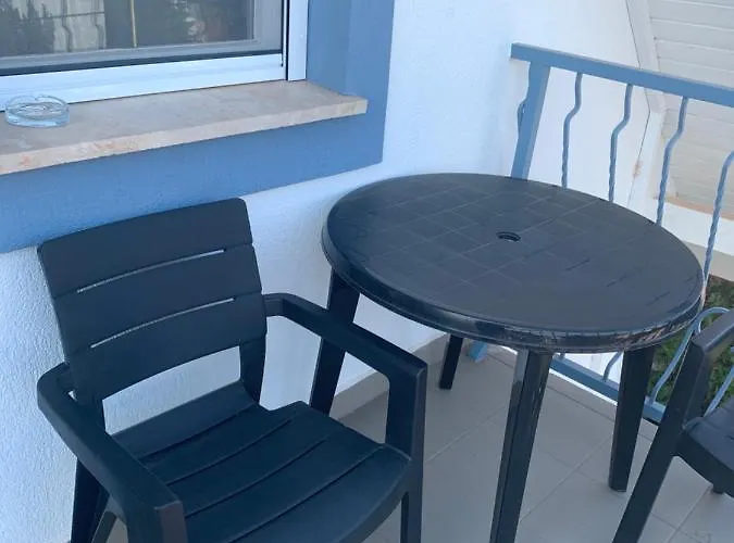 Hollik Apartmanhaz