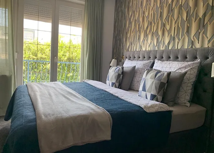 Hollik Apartmanhaz Apart-hotel 4*
