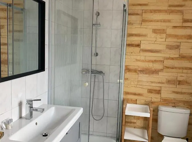 Hollik Apartmanhaz