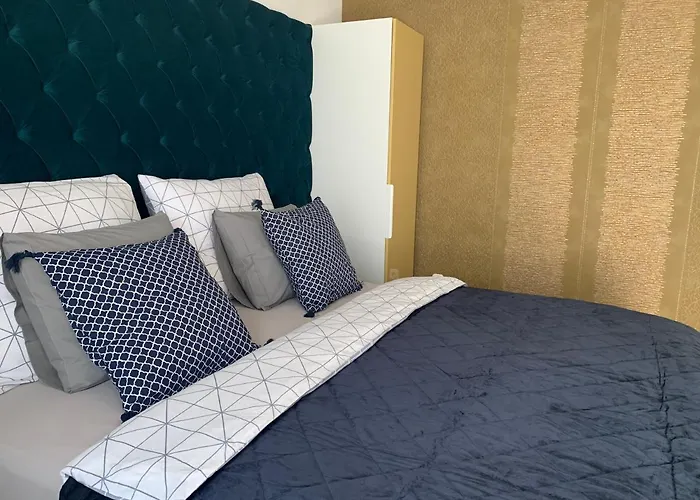 Hollik Apartmanhaz 4* Balatonfured
