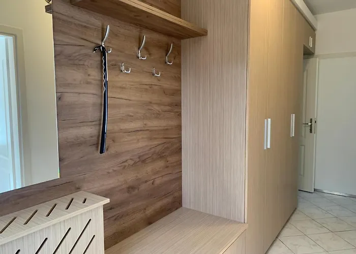 Hollik Apartmanhaz 4* Balatonfured