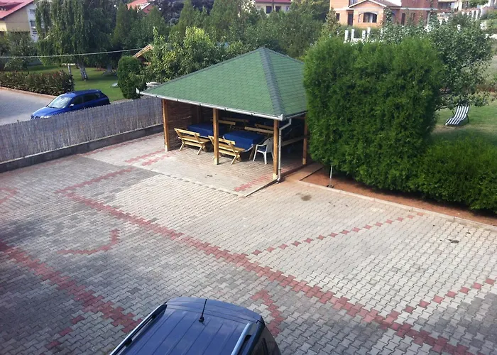 Apart-hotel Hollik Apartmanhaz 4*